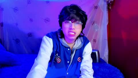 Snapshot of angellonfire chatting on December 30, 3:58 am Angel  online show from December 30, 3:58 am