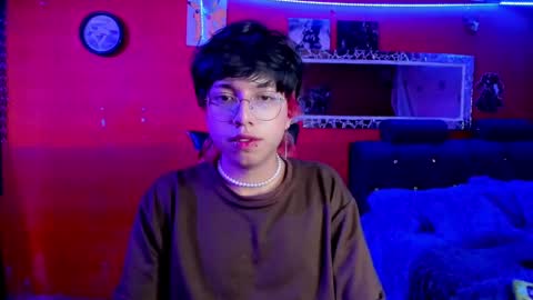 Snapshot of angellonfire chatting on March 6, 3:46 am Angel  online show from March 6, 3:46 am