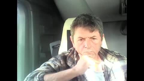 Snapshot of angelo888888 chatting on October 24, 2:35 pm angelo888888 online show from October 24, 2:35 pm
