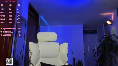 Snapshot of angeloferro1 chatting on December 21, 3:58 am Angelo Ferro online show from December 21, 3:58 am