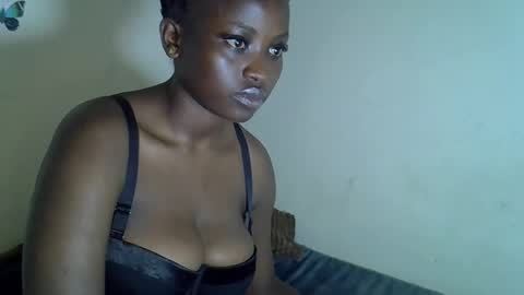 Snapshot of angelofsweetness chatting on December 13, 7:53 pm angelofsweetness online show from December 13, 7:53 pm