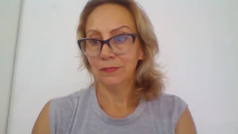 Snapshot of angelycute476334 chatting on November 27, 7:16 pm angelycute476334 online show from November 27, 7:16 pm