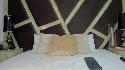  Anghel Stone  online show from February 3, 6:39 pm