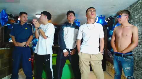 Snapshot of anghelytos chatting on December 6, 6:50 pm anghelytos online show from December 6, 6:50 pm