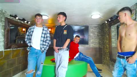 Snapshot of anghelytos chatting on January 11, 6:44 pm anghelytos online show from January 11, 6:44 pm