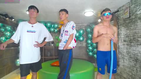 Snapshot of anghelytos chatting on February 7, 10:41 pm anghelytos online show from February 7, 10:41 pm