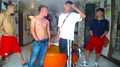 Snapshot of anghelytos chatting on February 16, 7:38 pm anghelytos online show from February 16, 7:38 pm