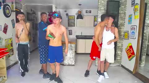 Snapshot of anghelytos chatting on March 1, 9:26 pm anghelytos online show from March 1, 9:26 pm