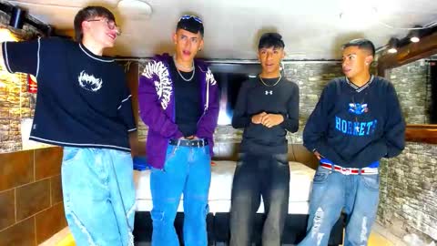 Snapshot of anghelytos chatting on October 11, 9:24 pm anghelytos online show from October 11, 9:24 pm