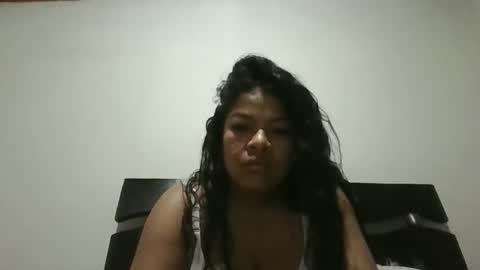 Snapshot of angi21393 chatting on June 1, 3:19 am angi21393 online show from June 1, 3:19 am