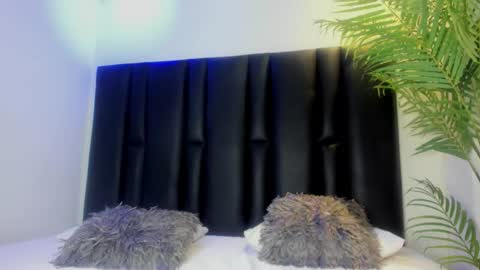 Snapshot of angi_lozano chatting on October 22, 3:07 am angi_lozano online show from October 22, 3:07 am