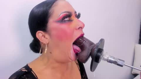 Snapshot of angie_will chatting on November 19, 9:15 pm A N G I E. online show from November 19, 9:15 pm