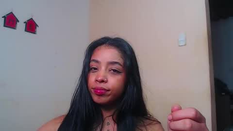 Snapshot of angielee01 chatting on January 21, 2:05 pm Angie y Andres online show from January 21, 2:05 pm