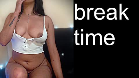 Snapshot of angielee01 chatting on February 24, 2:37 pm Angie y Andres online show from February 24, 2:37 pm