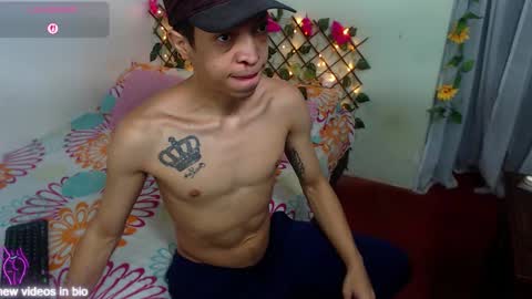 Snapshot of angielee01 chatting on October 3, 9:17 am Angie y Andres online show from October 3, 9:17 am