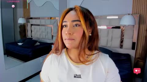 Snapshot of angueljones chatting on November 25, 4:23 am Anguel online show from November 25, 4:23 am