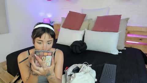 Snapshot of anie_sp chatting on October 18, 7:58 pm Anie Monday to Saturday from 200 pm to 810pm UTC-5 Colombia Time online show from October 18, 7:58 pm