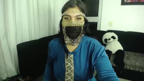 Anissa online show from November 15, 5:27 am