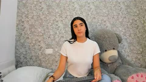 anika_h online show from January 19, 11:58 am