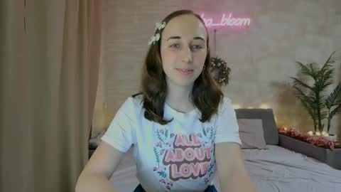 Snapshot of anikabloom chatting on January 5, 11:33 pm anikabloom online show from January 5, 11:33 pm