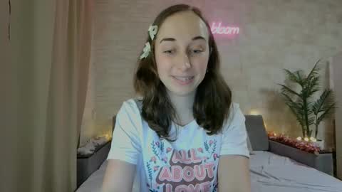 Snapshot of anikabloom chatting on January 6, 2:37 am anikabloom online show from January 6, 2:37 am