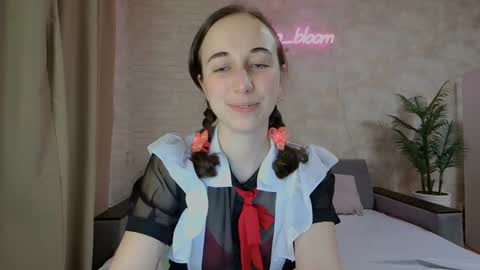 Snapshot of anikabloom chatting on February 4, 4:59 am anikabloom online show from February 4, 4:59 am