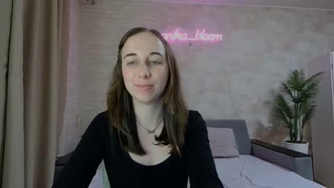 Snapshot of anikabloom chatting on February 6, 5:35 am anikabloom online show from February 6, 5:35 am