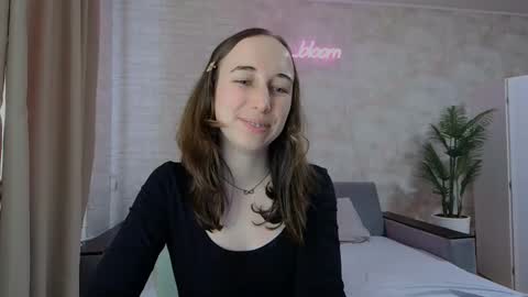 Snapshot of anikabloom chatting on February 6, 8:39 am anikabloom online show from February 6, 8:39 am