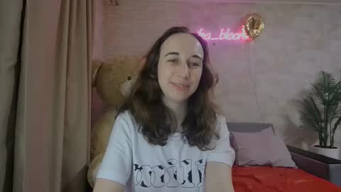 Snapshot of anikabloom chatting on March 6, 11:42 pm anikabloom online show from March 6, 11:42 pm