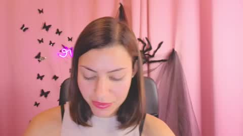 Anni online show from October 26, 3:51 pm