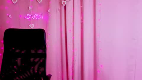 Anni online show from February 24, 4:16 pm