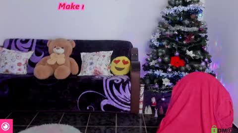 Snapshot of anissyax chatting on December 9, 7:50 am AnissyaX online show from December 9, 7:50 am