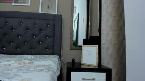 Snapshot of anitafox_ chatting on November 18, 9:30 pm Anitafoxx online show from November 18, 9:30 pm