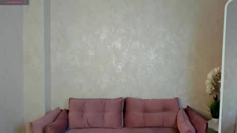 Snapshot of ann_garcia chatting on March 4, 1:22 am ann online show from March 4, 1:22 am