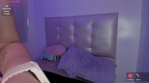Snapshot of anna_blade_ chatting on October 1, 2:45 pm ANNA online show from October 1, 2:45 pm