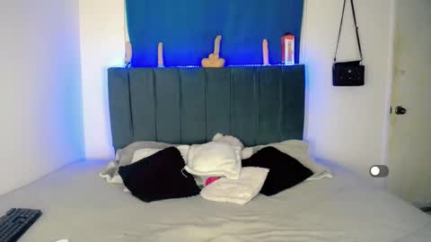 Snapshot of anna_dollss_ chatting on October 30, 2:57 am Anailyn figueroa online show from October 30, 2:57 am