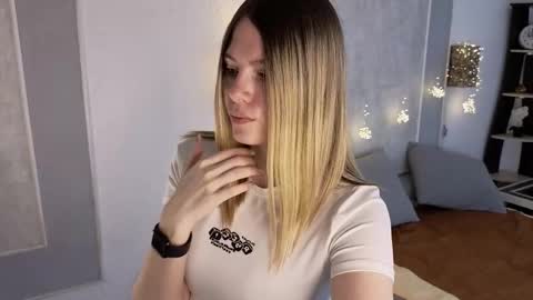 anna_goodman online show from February 15, 9:16 am