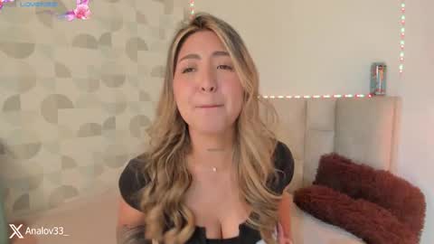 Snapshot of anna_loveu chatting on October 28, 11:18 pm Ana Lucia online show from October 28, 11:18 pm