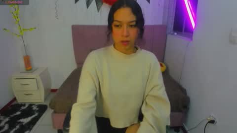 Snapshot of anna_moon18 chatting on October 17, 4:48 am ANNA online show from October 17, 4:48 am