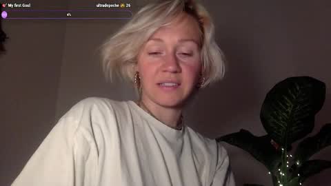 Anna Safra online show from December 5, 9:39 pm