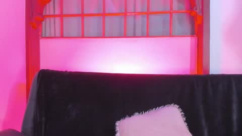 Snapshot of annaa__ chatting on December 4, 11:13 pm annaa__ online show from December 4, 11:13 pm