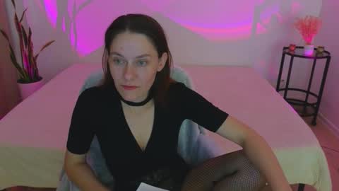 annaabels online show from October 19, 8:20 pm