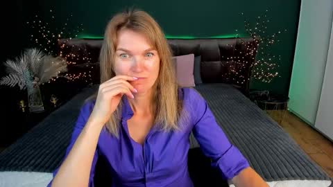 Annabel online show from September 25, 4:54 pm