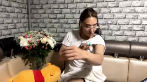 Sarah online show from October 2, 3:30 pm