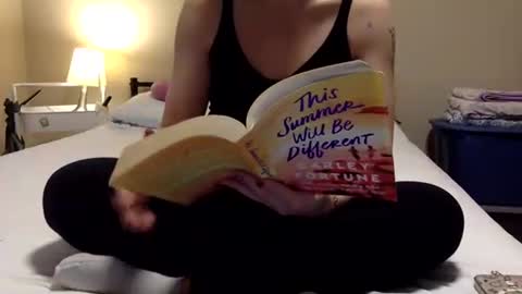 Snapshot of annabellemonroe69 chatting on December 1, 1:16 pm annabellemonroe69 online show from December 1, 1:16 pm