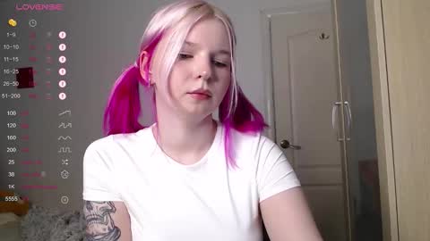 annamilky online show from October 17, 3:14 pm