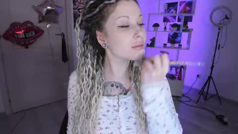 Snapshot of annanebula chatting on November 3, 3:30 am Anna online show from November 3, 3:30 am