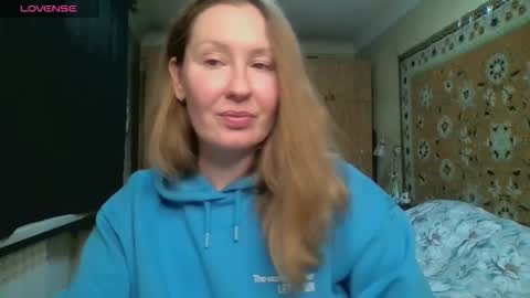 Snapshot of annaxlovers chatting on February 12, 2:23 pm AnnaXLovers online show from February 12, 2:23 pm