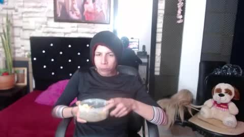 Snapshot of anne_castle86 chatting on October 16, 5:08 am Anne online show from October 16, 5:08 am