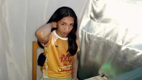 annebisyosa_angela online show from January 9, 7:22 am